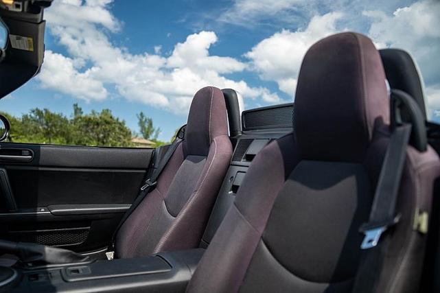 2010 mazda mx-5 miata sport