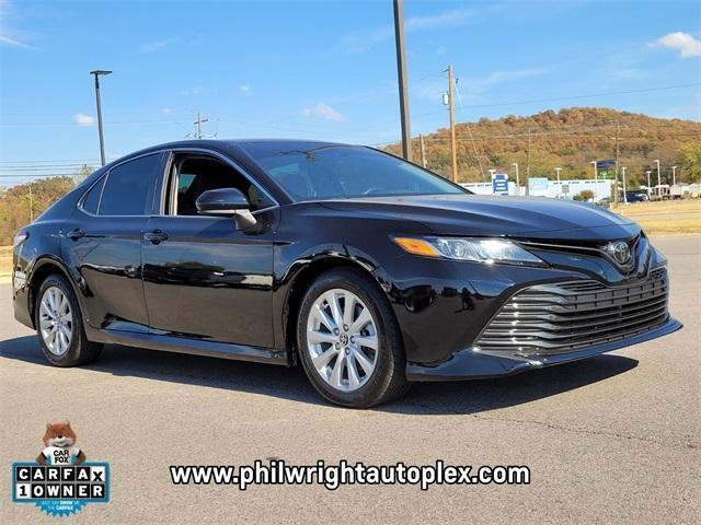 2020 toyota camry le