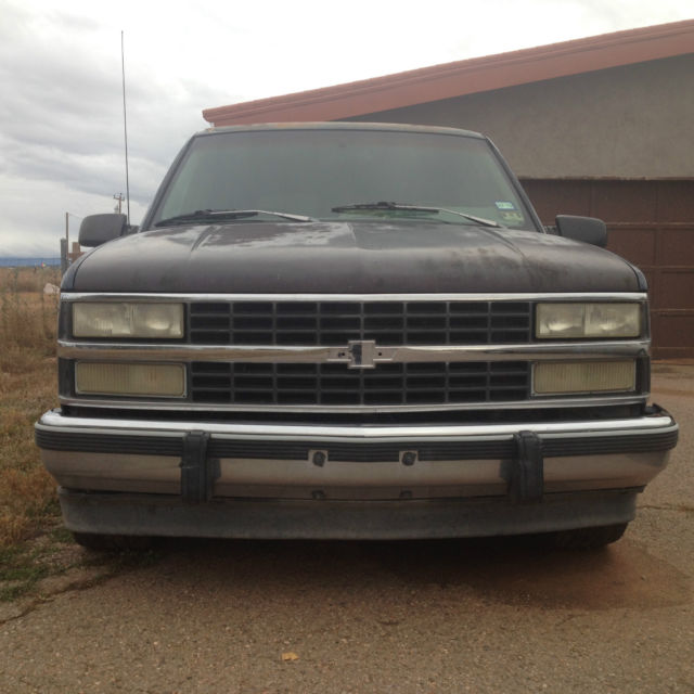 1993 chevrolet suburban 1500 1/2 ton rwd