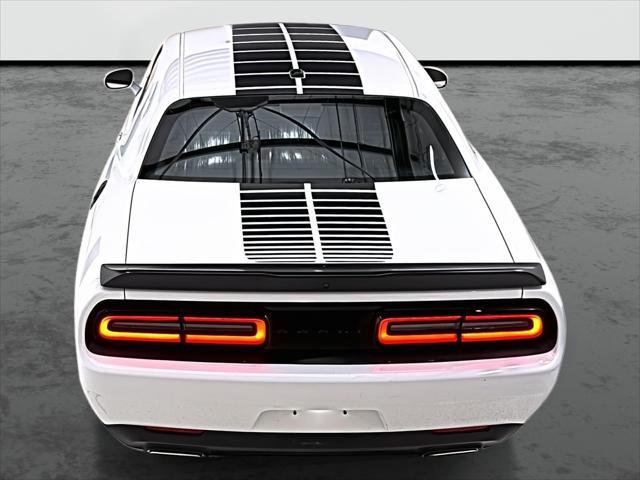2023 dodge challenger sxt