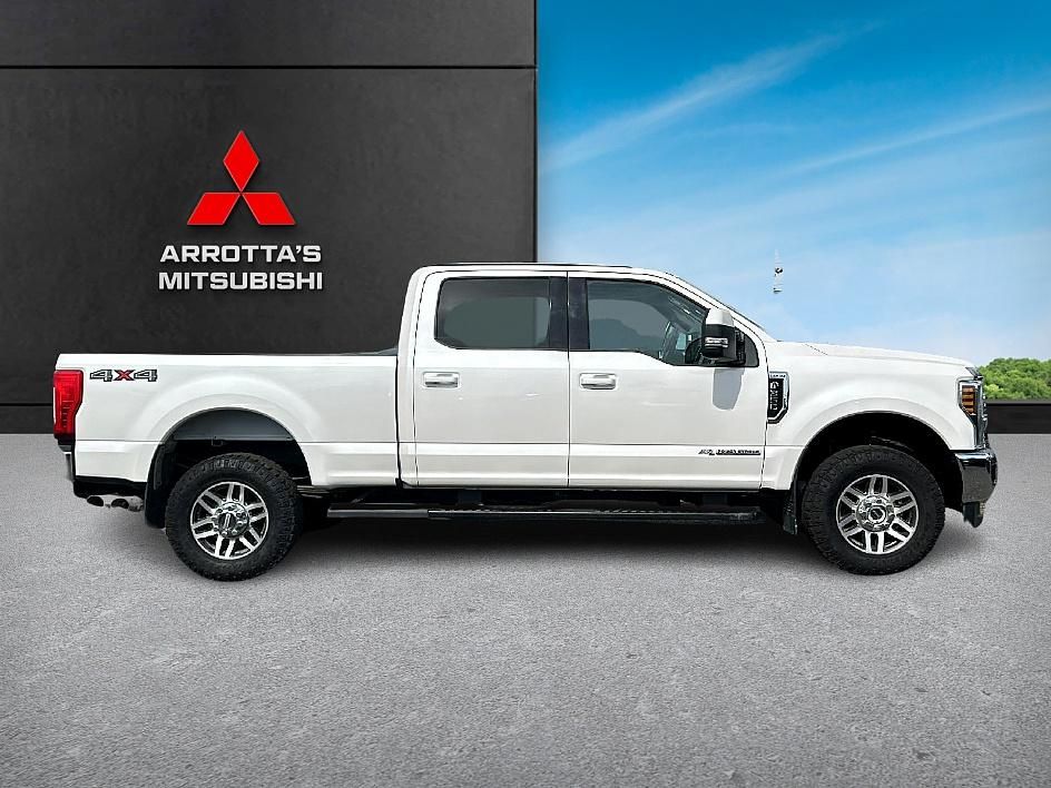 2019 ford super duty f-350 srw lariat