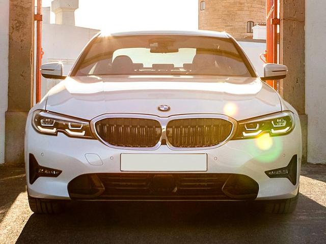 2022 bmw 330e xdrive