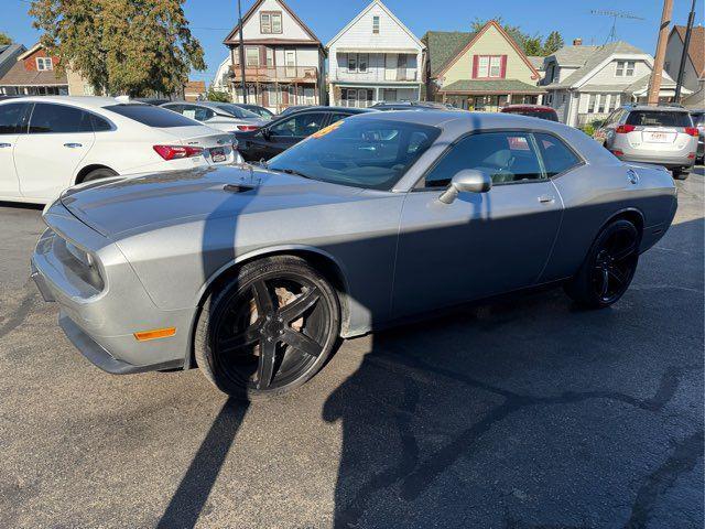 2013 dodge challenger sxt