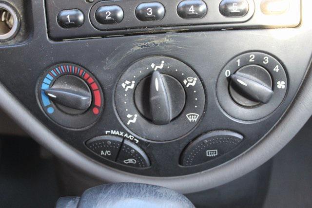 2002 ford focus se