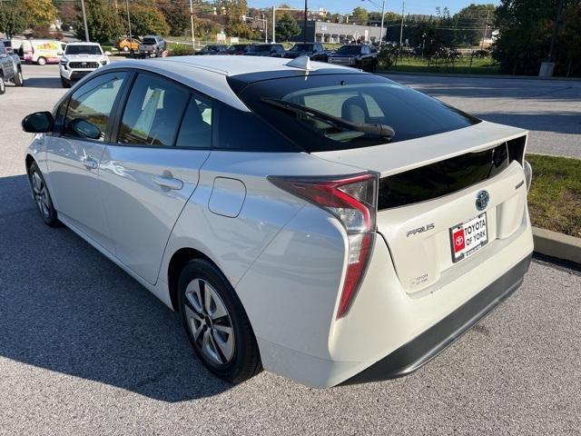 2017 toyota prius two