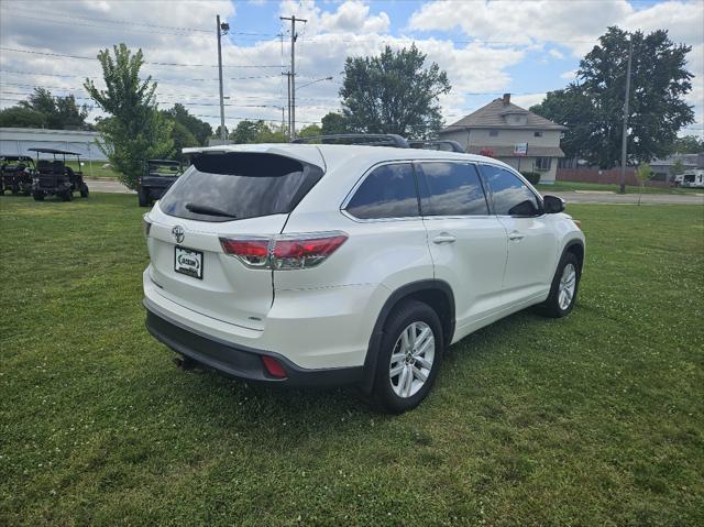 2016 toyota highlander le