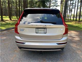 2023 Volvo XC90 t8 ultimate dark theme
