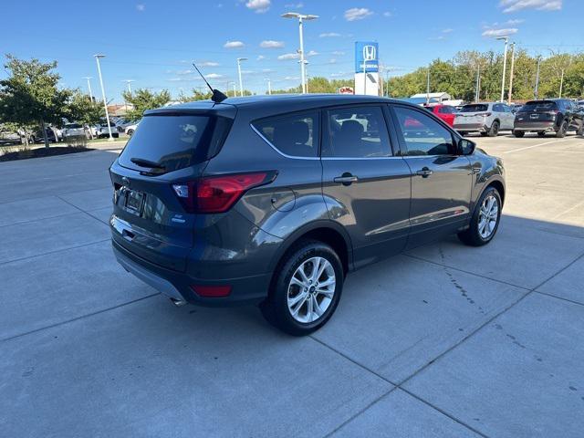 2019 ford escape se