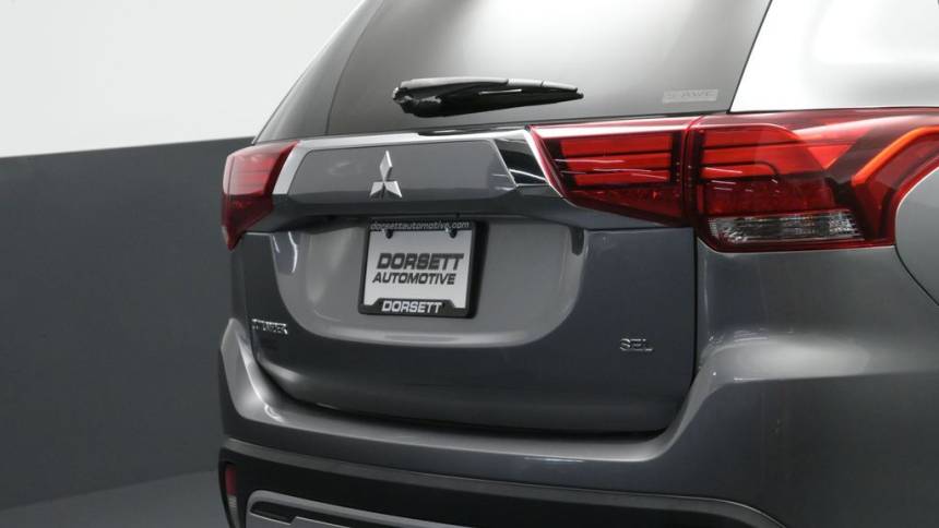 2020 mitsubishi outlander se