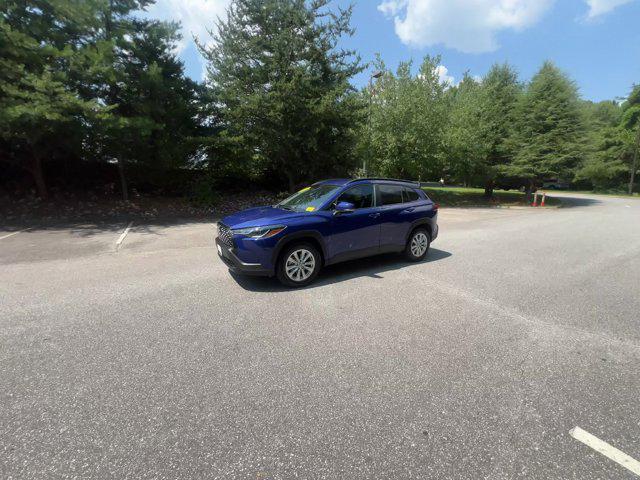 2023 toyota corolla cross le