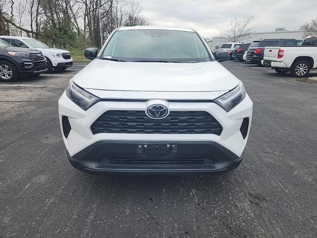 2024 toyota rav4 le