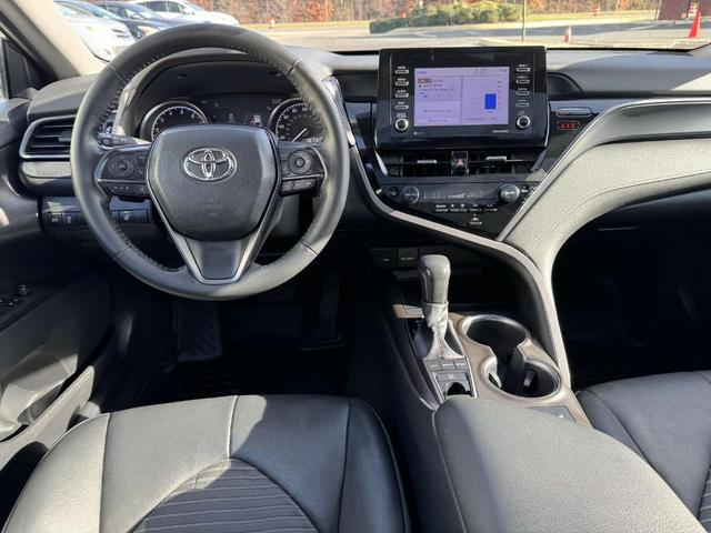2023 toyota camry se