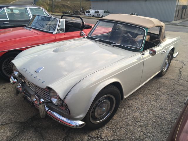 1962 triumph tr4 great driver, many new parts