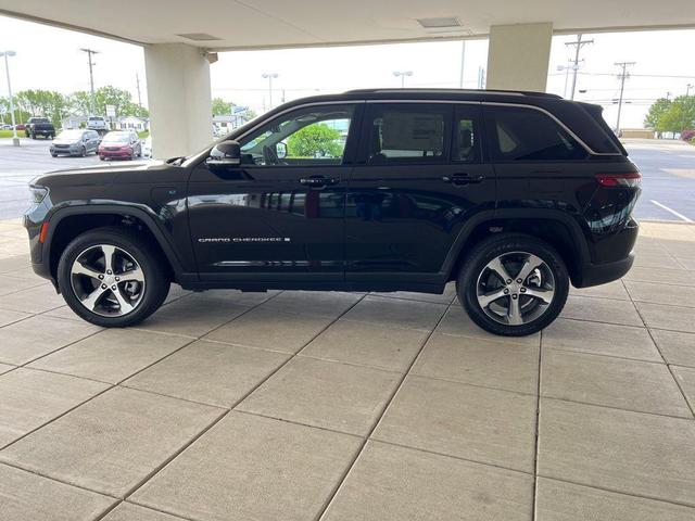 2023 jeep grand cherokee 4xe base