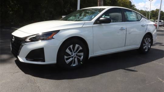 2025 Nissan Altima