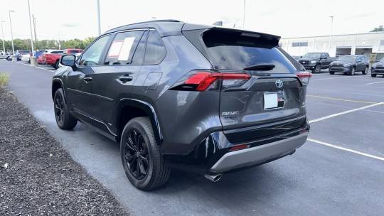 2022 Toyota RAV4 hybrid se