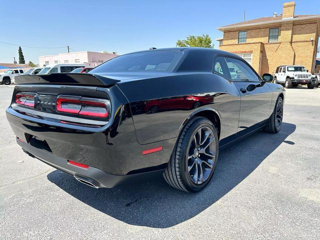 2019 dodge challenger sxt