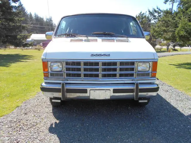 1990 dodge ram van 150 shorty short wheel base 318 v8~ 3 pop out windows~rare~