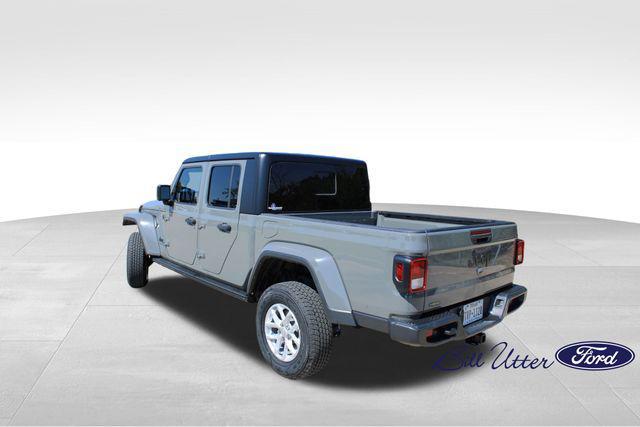 2023 jeep gladiator sport s