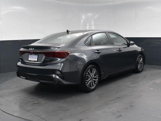 2022 kia forte gt-line