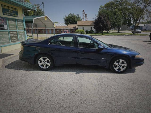 2002 pontiac bonneville sle 4dr sedan