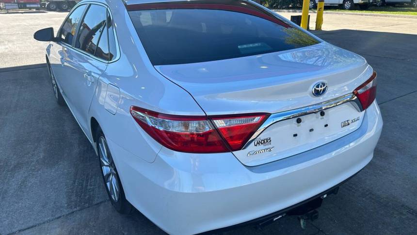 2016 toyota camry hybrid xle