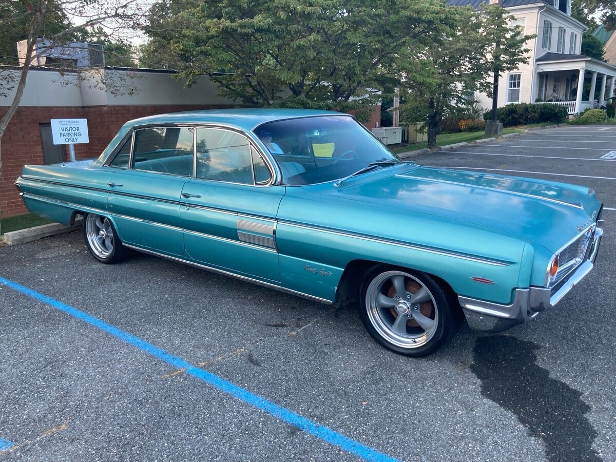 1962 oldsmobile ninety-eight sedan green rwd automatic holiday