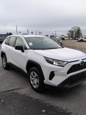 2023 toyota rav4 le