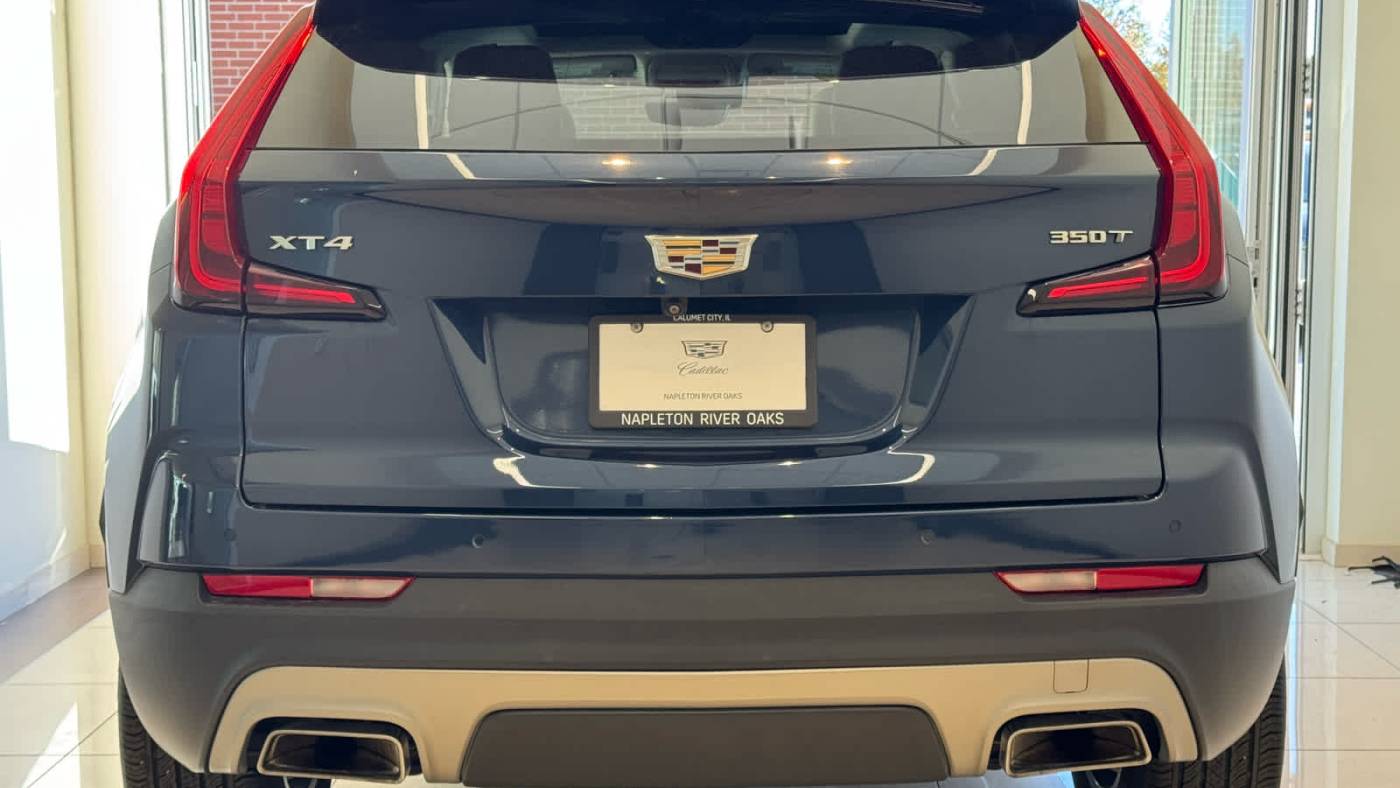 2020 cadillac xt4 premium luxury