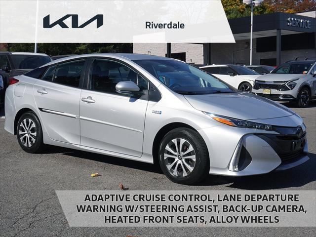 2021 toyota prius prime le