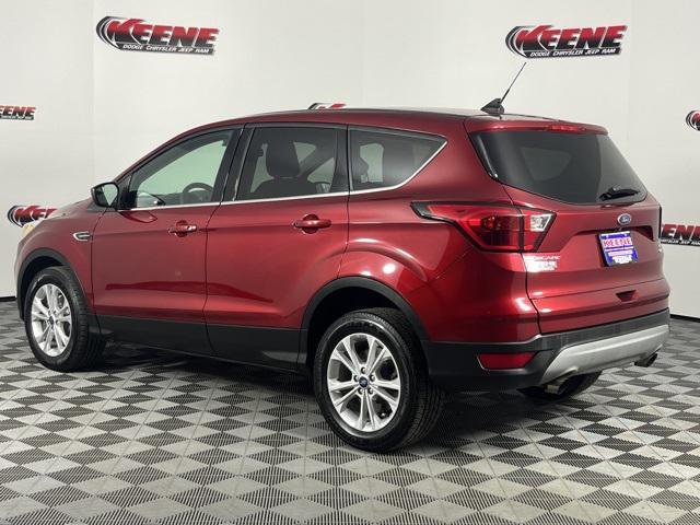 2019 ford escape se