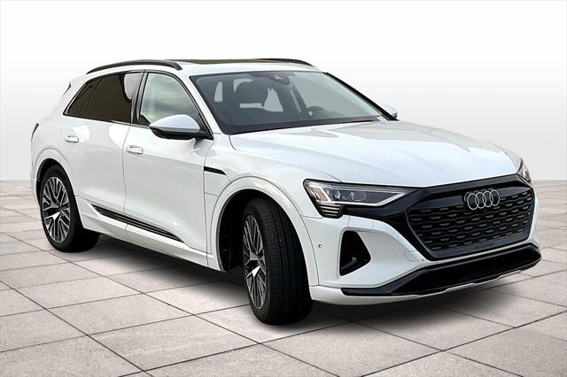 2024 audi q8 e-tron premium plus
