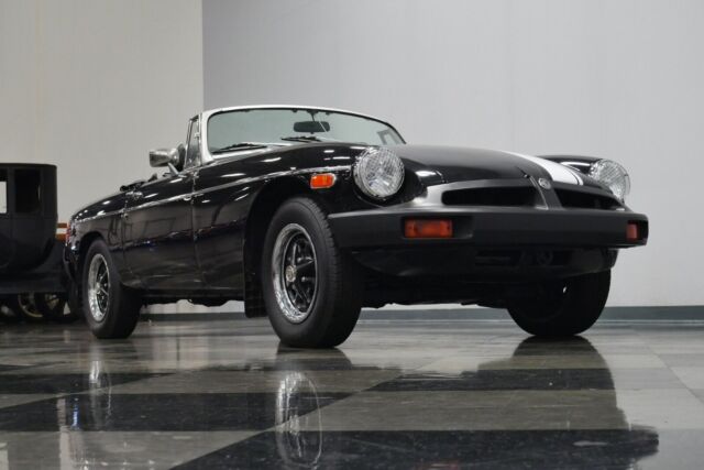 1977 restored mgb