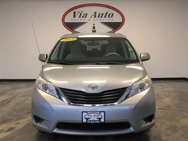 2013 toyota sienna le