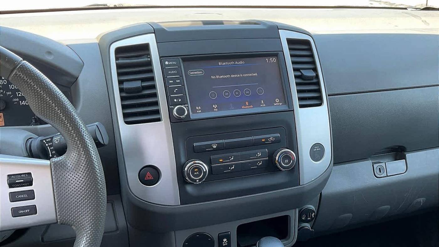2020 nissan frontier sv