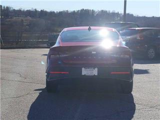 2024 Hyundai Elantra blue