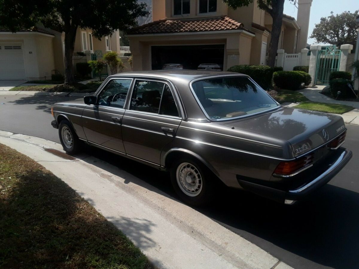 1985 mercedes 300d diesel stunning ! 2nd owner properly maintained
