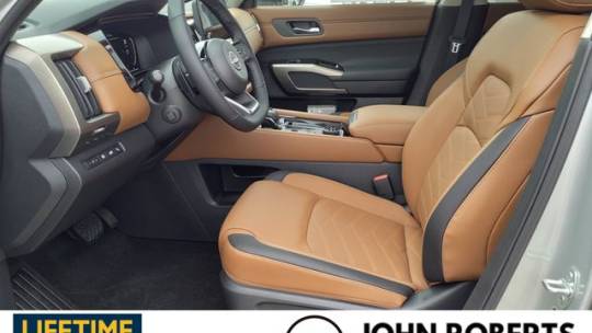 2024 Nissan platinum