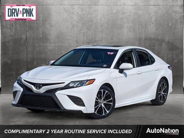 2019 toyota camry se