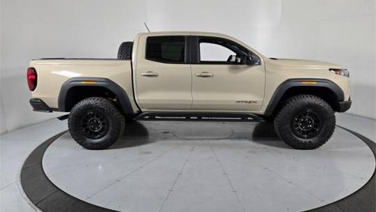 2024 GMC Canyon