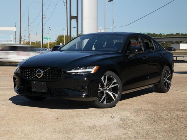 2024 volvo s60 b5 plus dark theme
