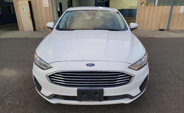 2019 ford fusion se