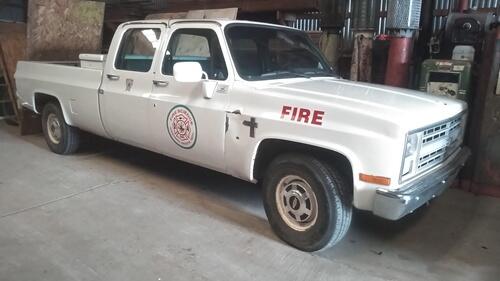 1988 long box south dakota truck very clean no rust can arrange shipping