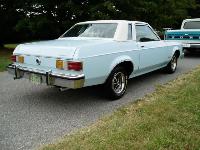 1976 ford granada.. 302 v8.. auto.. a/c... original paint