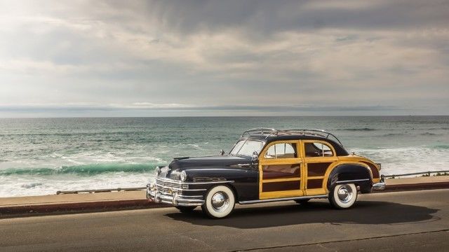 1947 chrysler town 4dr sedan