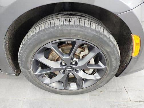 2022 chrysler pacifica limited in fond du lac, wisconsin