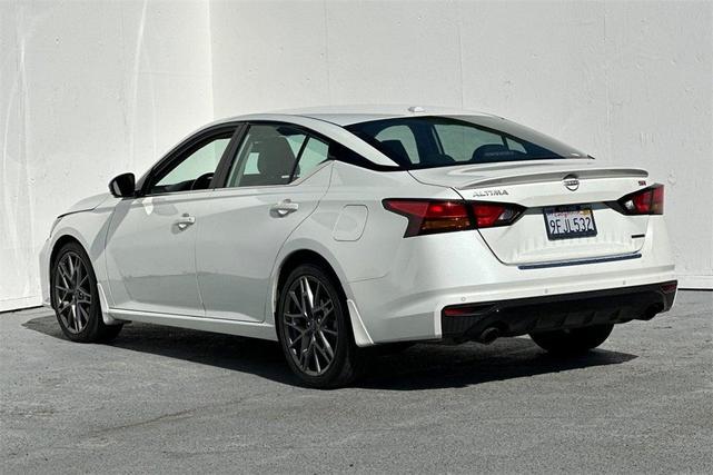 2023 nissan altima 2.0 sr