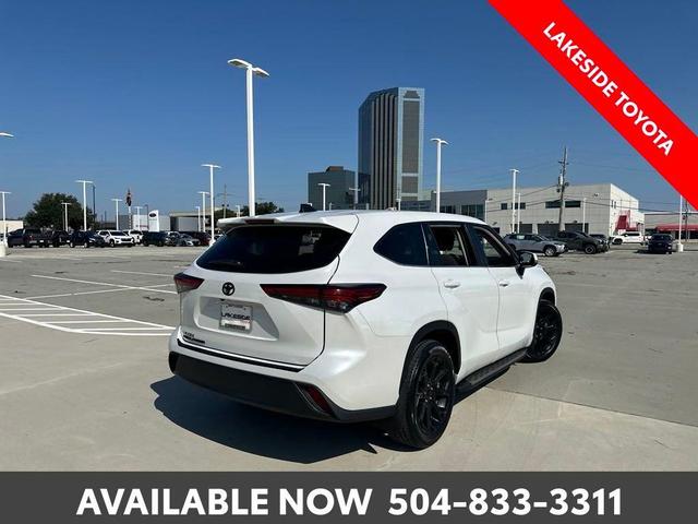 2022 toyota highlander l