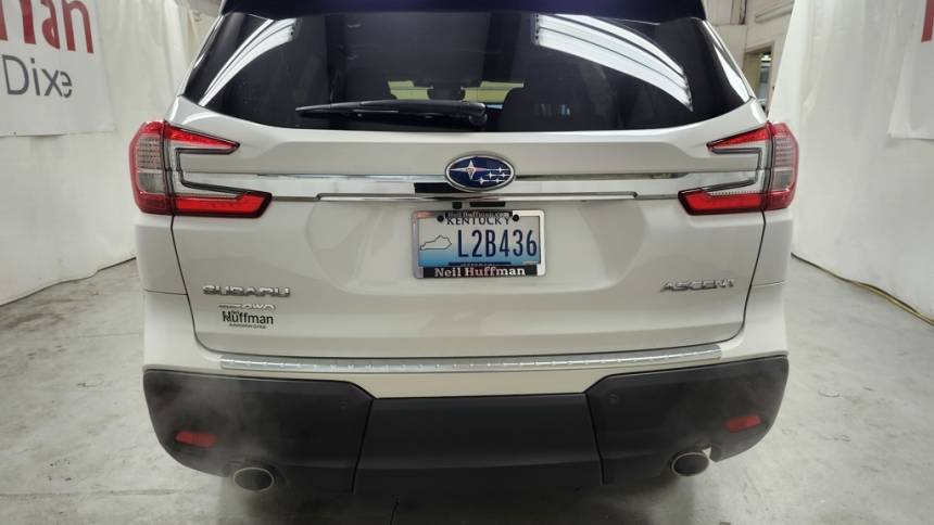 2024 subaru ascent premium 8-passenger