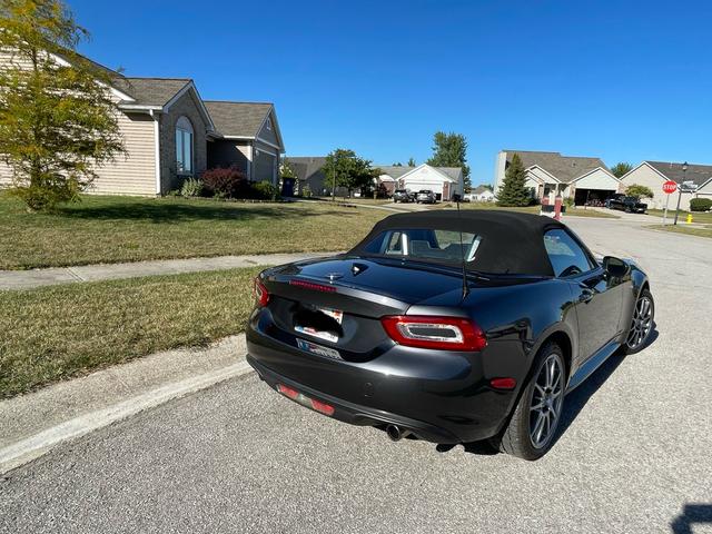 2017 fiat 124 spider lusso